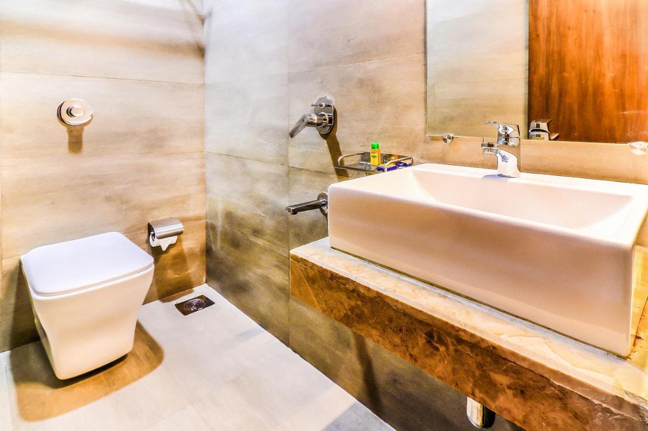 Fabhotel Admiral - Nr Mumbai International Airport Bagian luar foto